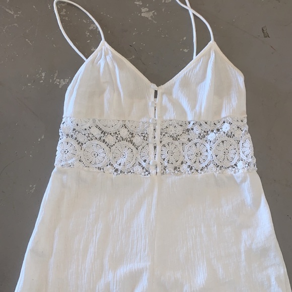 White linen romper - Urban Outfitters - Picture 7 of 12